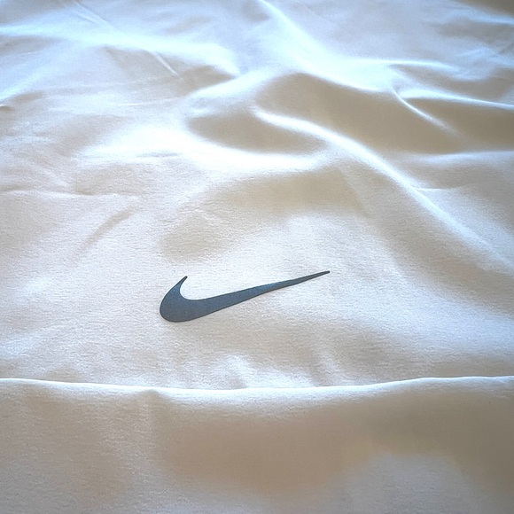 Nike Repel Hooded zip-up jacket| Sold out at Nike and most big retailers (XL) - Picture 15 of 17